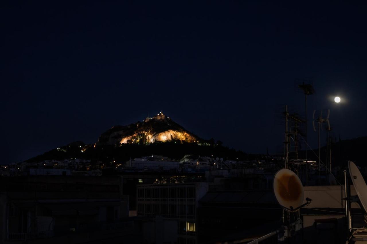 Gorgeous Retiré with Breathtaking Acropolis view! Appartamento Atene Esterno foto